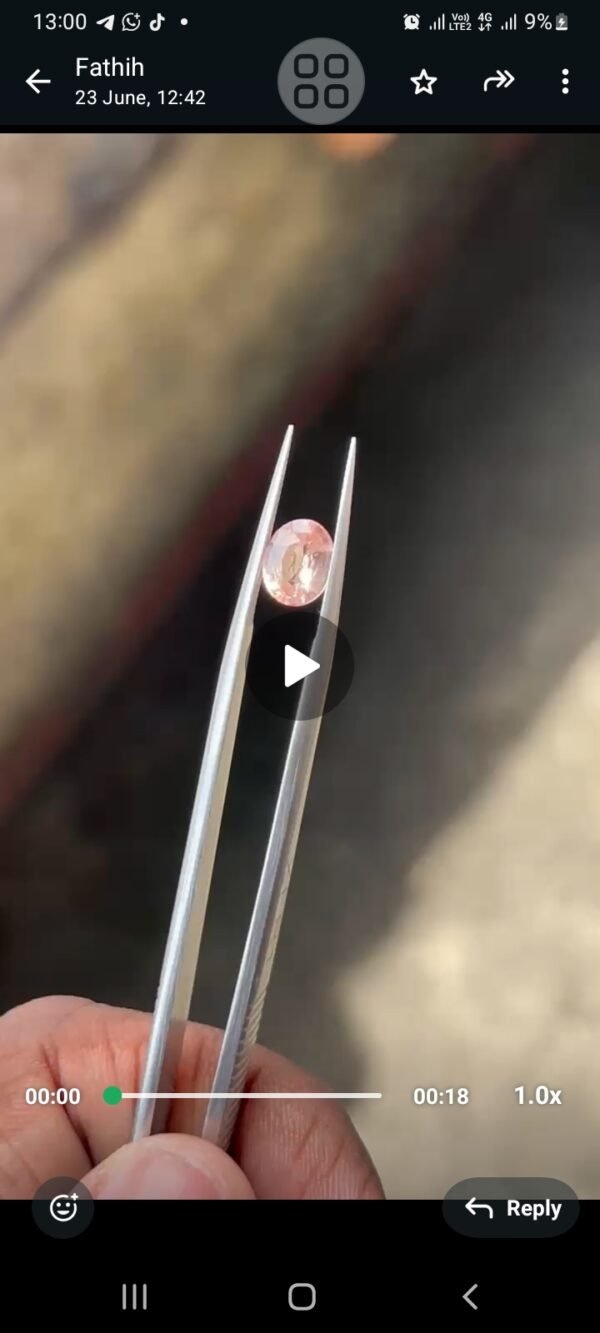Natural Peach sapphire 1.50 Caret  Rare Gemstones - Image 3